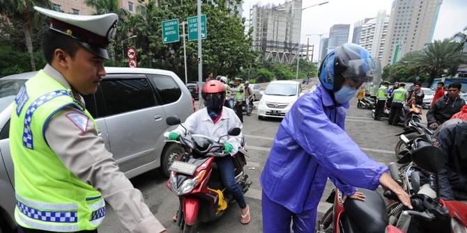 Pemotor keluhkan rambu larangan melintas di JLNT tak 