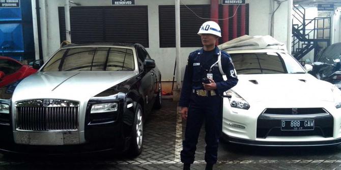 Pengacara Mobil  mewah  Wawan  diperoleh dari wirausaha 