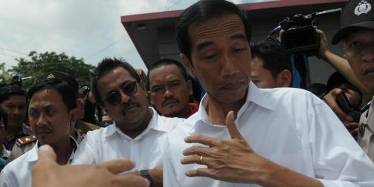 Jokowi: Kok gubernur wajahnya kayak gini