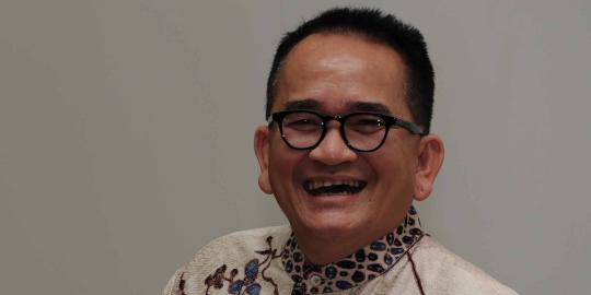 Ruhut: Di daerah-daerah ada gambar Jokowi tak laku kan