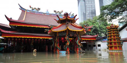 Jelang Imlek, vihara di Semanggi kebanjiran