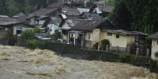 rumah di bantaran sungai rev1