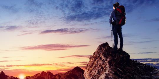 Ingin naik gunung tapi bingung cari peralatannya ke mana?