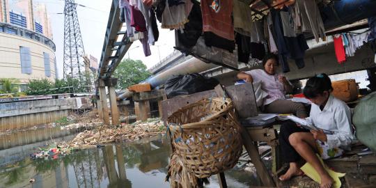 Relokasi warga bantaran sungai, Ahok terinspirasi film Al Capone