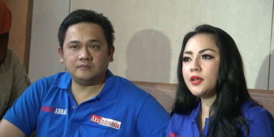 Regina akui Farhat Abbas sering berkunjung ke kamar apartemennya