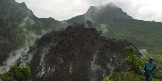 Gunung Kelud berstatus waspada, jarak 2 km steril
