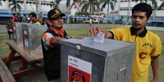 tidak masuk ke partai rev1