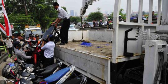 Anggota DPRD DKI: Juru parkir sekarang mirip preman
