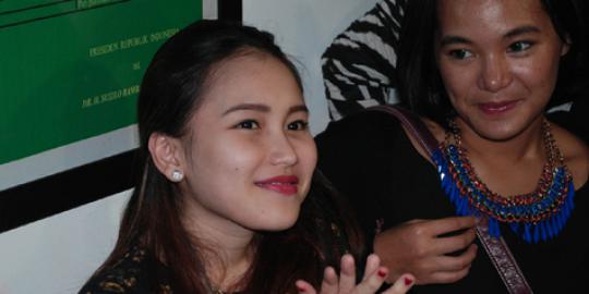 Punya anak, Ayu Ting Ting makin ketus  merdeka.com