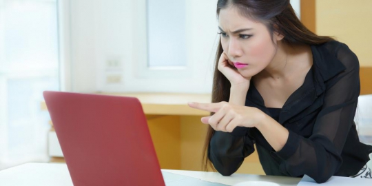 teman wanita di akun facebook anda