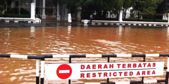 Pemprov DKI minta warga ikut merawat saluran drainase