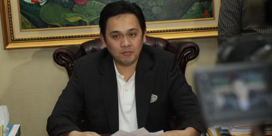 Ini video YKS saling ejek Farhat-Arya Wiguna yang disemprit KPI