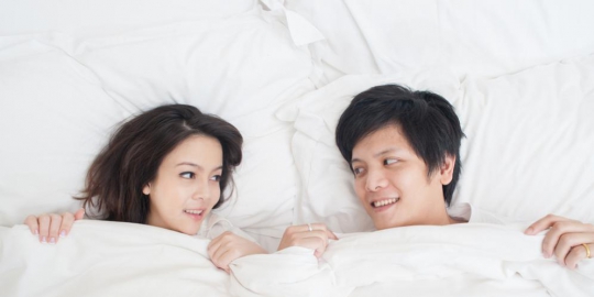 9 tips sehat berhubungan seks di malam pertama