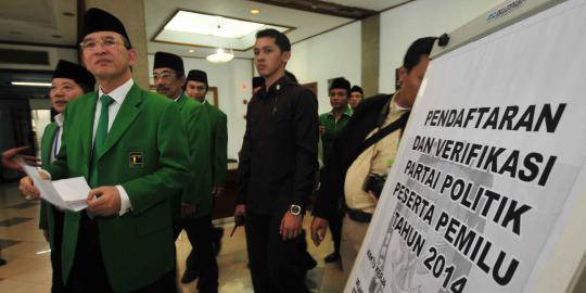 Hadiri pembukaan Mukernas PPP, Suryadharma dan Aher mesra