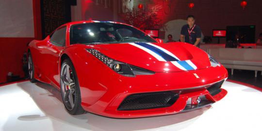 Warna Ferrari  disarankan Merah Kuning dan Hitam  merdeka com