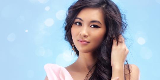 4 Gaya rambut cantik yang sesuai dengan busana sehari-hari 