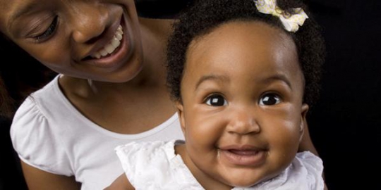 5 tradisi unik menyambut kelahiran bayi