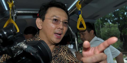 Cibiran Ahok angkutan umum Jakarta banyak yang bobrok