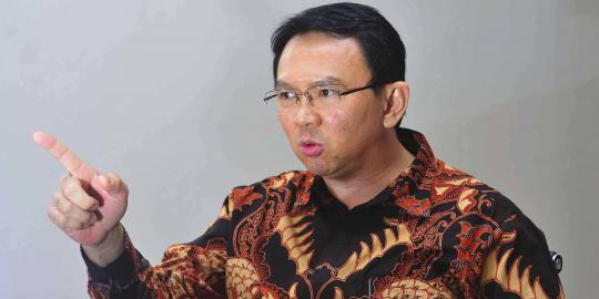 Ahok beber kontrak-kontrak yang lemahkan DKI, termasuk bus karat