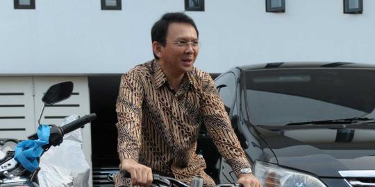 Ahok duga ada rekayasa dalam pengadaan bus berkarat