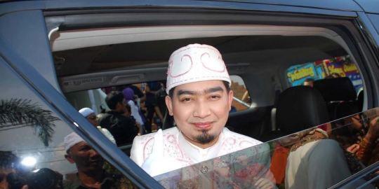 dituding pasang tarif selangit rev3