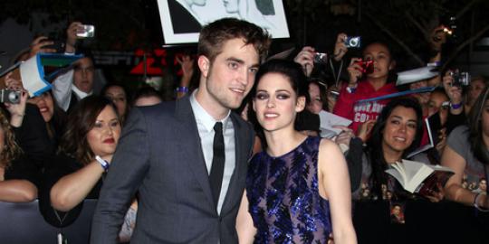Inilah alasan Kristen Stewart tak bisa lepaskan Robert Pattinson