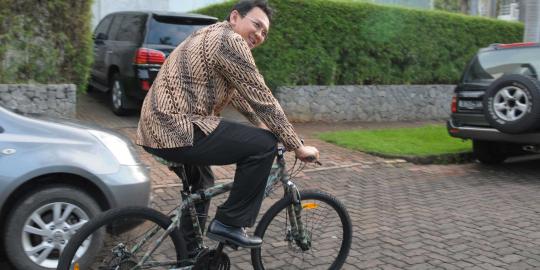 Cerita Ahok dan adiknya bersaing soal angpao