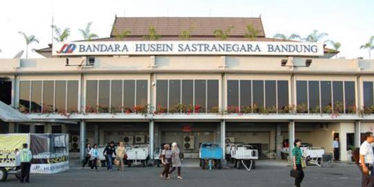 Bandara di Bandung kembali operasi, penerbangan belum normal
