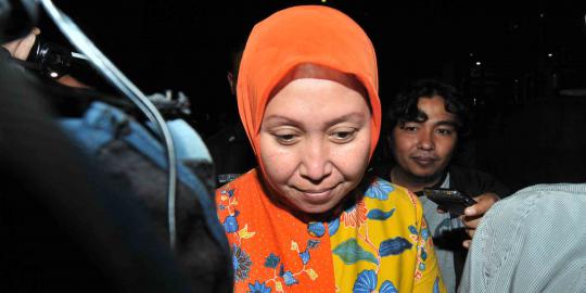 Usut kasus pemerasan alkes Banten, KPK panggil Sespri Atut