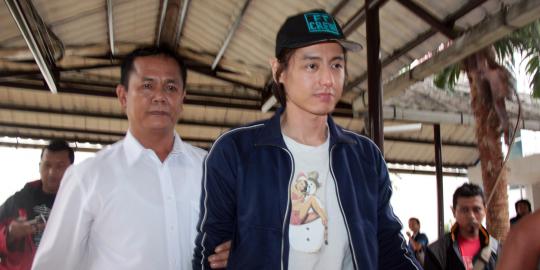 Roger Danuarta digiring ke BNN