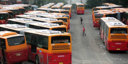 Jokowi minta Inspektorat DKI tak lelet periksa kasus bus karatan