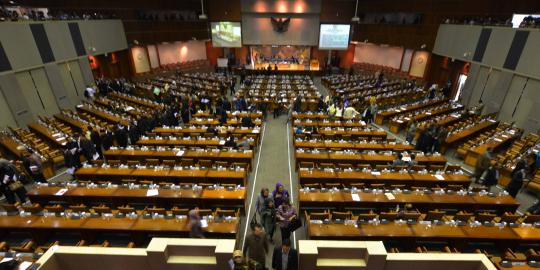 Lagi, jelang pileg anggota DPR ramai-ramai bolos saat paripurna