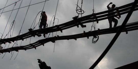 13 Jam padam, PLN Pekanbaru kerahkan 40 petugas perbaiki kabel