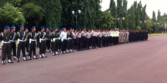 TNI dan Polri gelar razia preman di Monas
