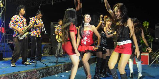 Ketika penyanyi dangdut dinodai skandal