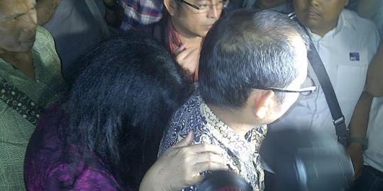 Istri purn jenderal penyekap 17 PRT suruh sopir tabrak wartawan