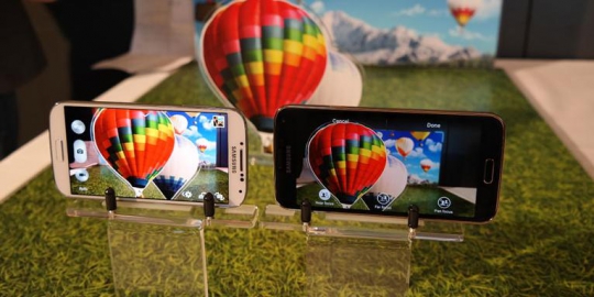 6 keunggulan galaxy s5 dibanding iphone 5s