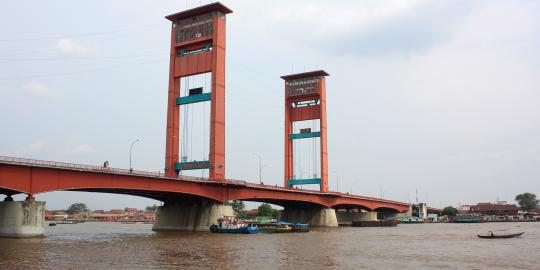 10 Tahun lagi Jembatan Ampera diprediksi bakal ambruk