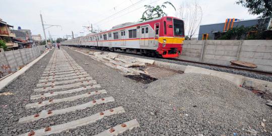 Jalur ganda kereta Jakarta-Surabaya diujicoba Maret 2014