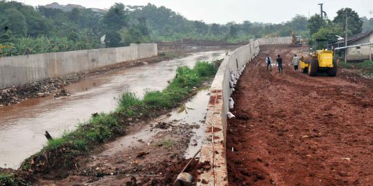 Melihat proyek normalisasi Kali Pesanggrahan di Lebak Bulus