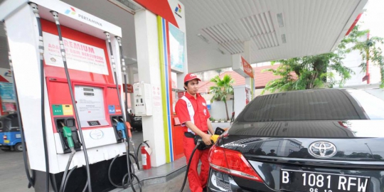 mobil mikir beli bensin rev2