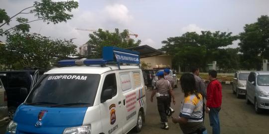 Bela istri, polisi mengamuk di gedung Setda Provinsi Banten