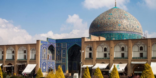 sheikh lotfollah iran