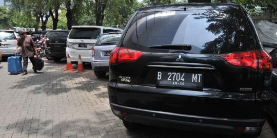 Ketua DPRD Banten berkelit cuma pinjam mobil dari staf Wawan
