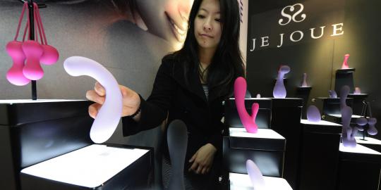 Melihat pameran alat bantu seks Pink Tokyo 2014 di Jepang