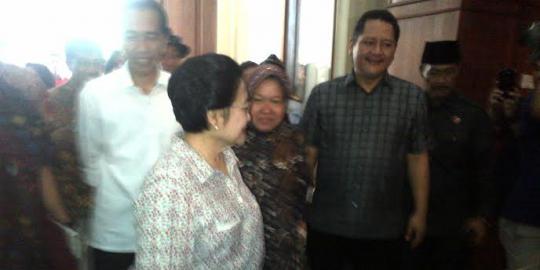 Mega anggap Wisnu anak, minta dampingi Risma bangun Surabaya