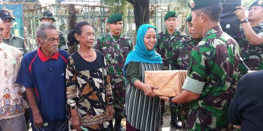 Kostrad bagikan 2 ribu paket sembako untuk korban banjir Kp Pulo