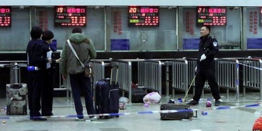 Pria berpisau serang stasiun kereta di China, 29 orang tewas