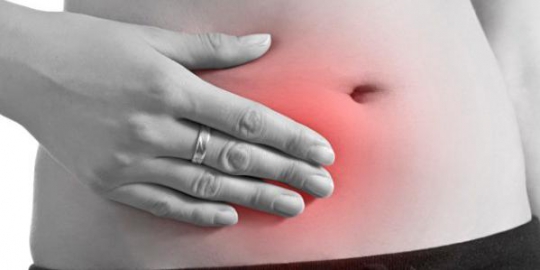 Ketahui 6 penyebab rasa sakit di perut bagian bawah | merdeka.com