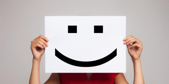 6 cara jadi wanita idaman pria